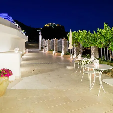 Sciccosa Guest House-3